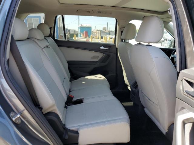 3VV3B7AX5LM002972 - 2020 VOLKSWAGEN TIGUAN SE GRAY photo 11