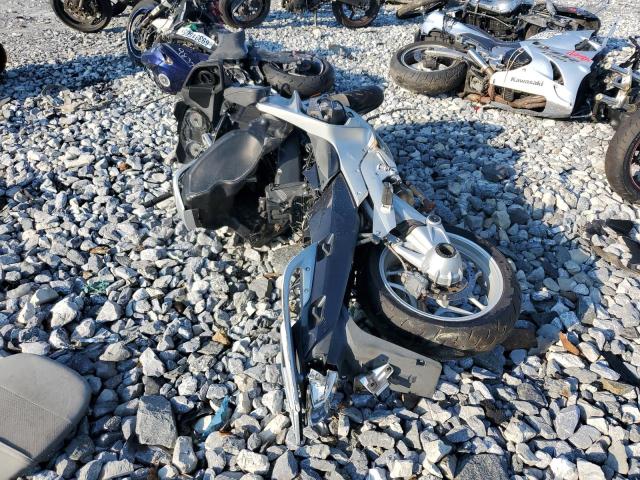 WB1044001BZW18970 - 2011 BMW R1200 RT TWO TONE photo 4