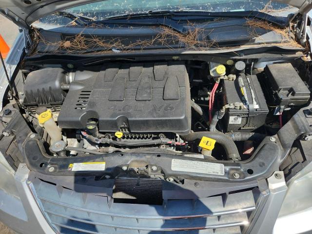 2A4RR5DX4AR207090 - 2010 CHRYSLER TOWN & COU TOURING Silber Foto 12