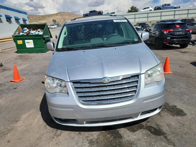 2A4RR5DX4AR207090 - 2010 CHRYSLER TOWN & COU TOURING Silber Foto 5