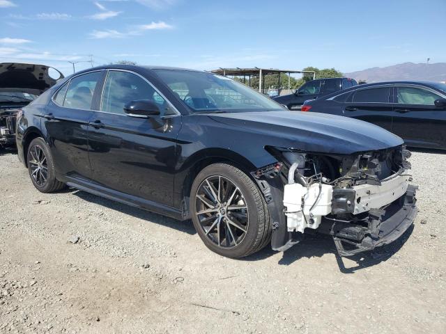 4T1T11AK5NU661258 - 2022 TOYOTA CAMRY SE BLACK photo 4