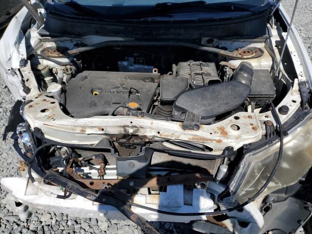 JA4LT21W18Z006670 - 2008 MITSUBISHI OUTLANDER ES WHITE photo 12