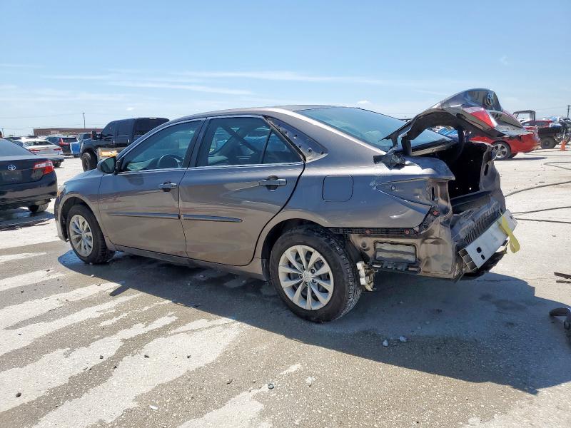 4T4BF1FK9FR499521 - 2015 TOYOTA CAMRY LE TAN photo 2