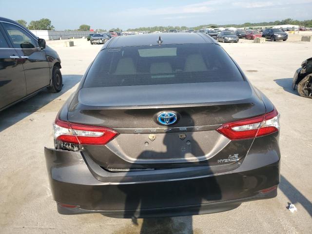 4T1B31HKXJU502113 - 2018 TOYOTA CAMRY LE 棕色 照片 6