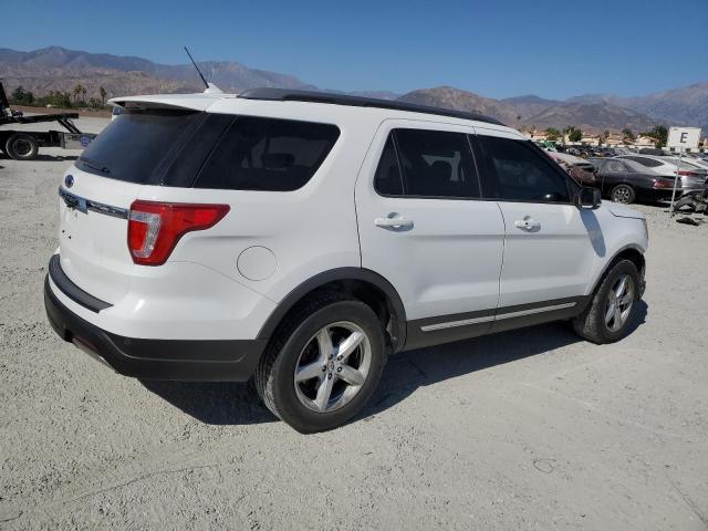 1FM5K7D85KGB25591 - 2019 FORD EXPLORER XLT Biały zdjęcie 3