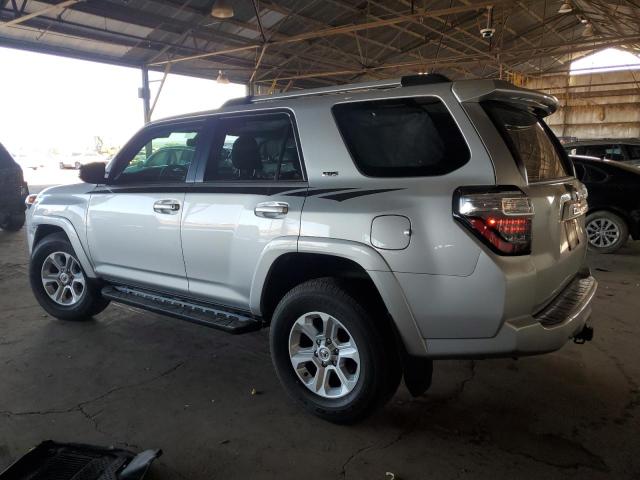 JTEEU5JR0P5282296 - 2023 TOYOTA 4RUNNER SR5 银色 照片 2