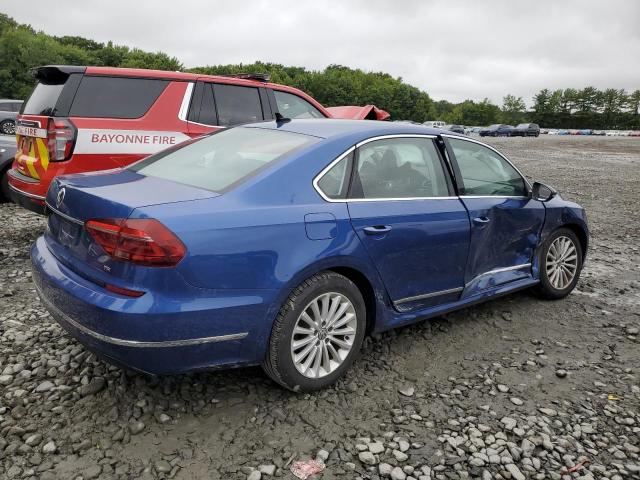 1VWBT7A30HC074298 - 2017 VOLKSWAGEN PASSAT SE BLUE photo 3
