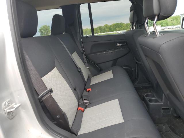 1J4PN2GKXAW149835 - 2010 JEEP LIBERTY SPORT 银色 照片 11