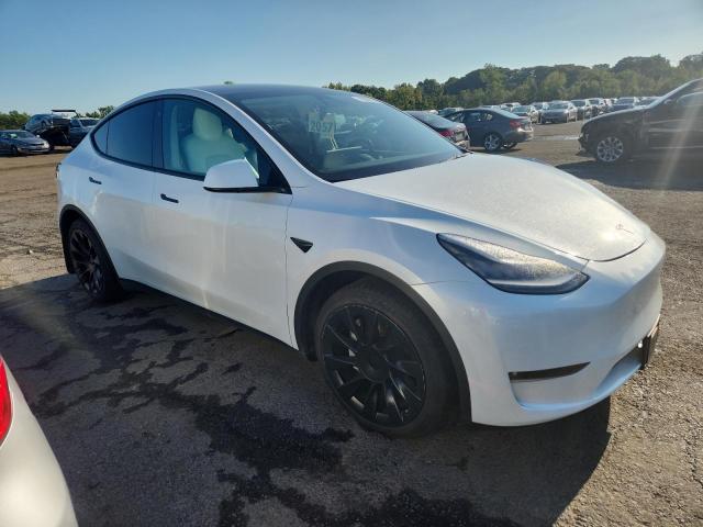 5YJYGDEE3MF243156 - 2021 TESLA MODEL Y 白色 照片 4