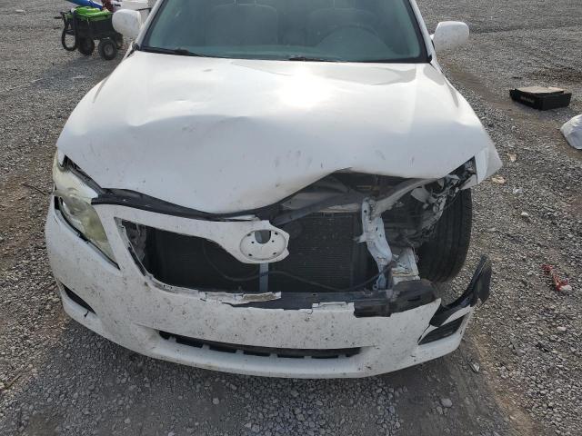 4T1BF3EKXBU762861 - 2011 TOYOTA CAMRY BASE Սպիտակ լուսանկար 11