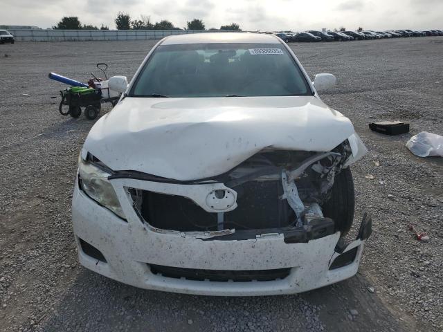 4T1BF3EKXBU762861 - 2011 TOYOTA CAMRY BASE Սպիտակ լուսանկար 5