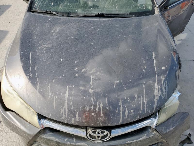 4T4BF1FK7GR530539 - 2016 TOYOTA CAMRY LE GRAY photo 11