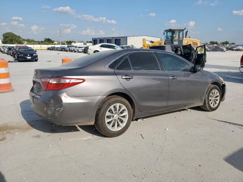 4T4BF1FK7GR530539 - 2016 TOYOTA CAMRY LE GRAY photo 3