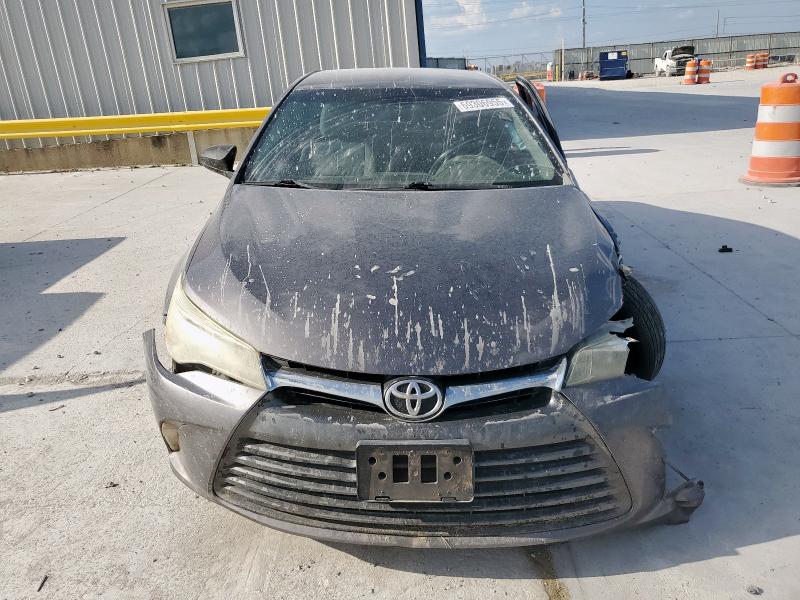 4T4BF1FK7GR530539 - 2016 TOYOTA CAMRY LE GRAY photo 5