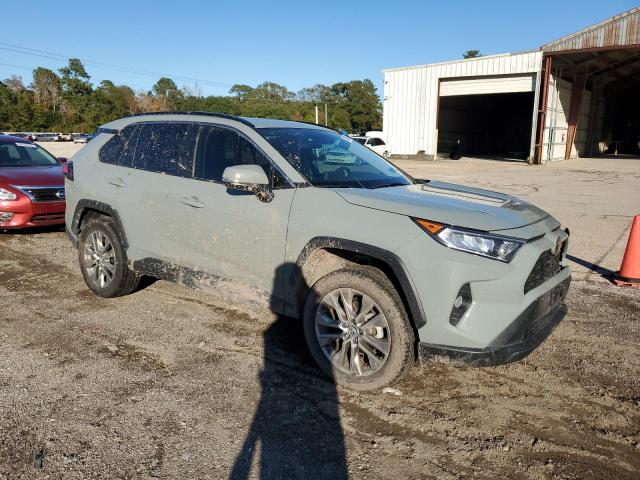 2T3C1RFV1KW054861 - 2019 TOYOTA RAV4 XLE PREMIUM GRAY photo 4