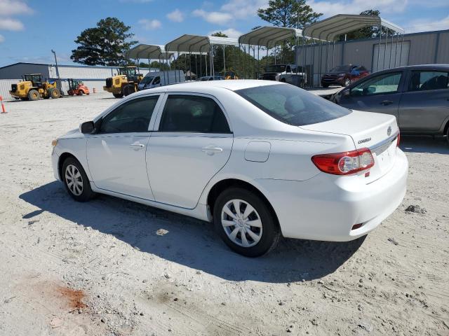 5YFBU4EE3DP194754 - 2013 TOYOTA COROLLA BASE WHITE photo 2