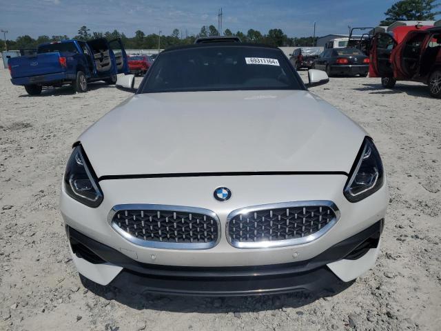 WBAHF3C05NWX38019 - 2022 BMW Z4 SDRIVE30I WHITE photo 5