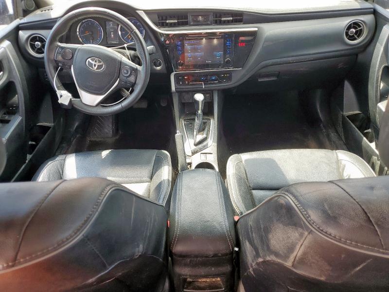 5YFBURHE5JP749823 - 2018 TOYOTA COROLLA L RED photo 8