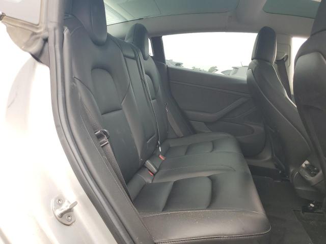 5YJ3E1EB0JF114596 - 2018 TESLA MODEL 3 SILVER photo 10