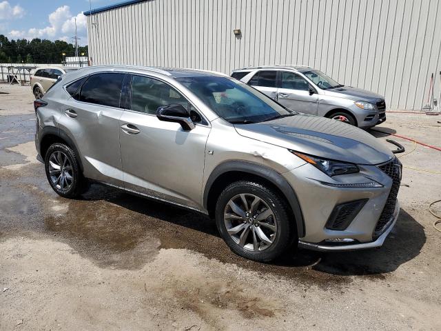 JTJYARBZ5K2116928 - 2019 LEXUS NX 300 BASE 银色 照片 4