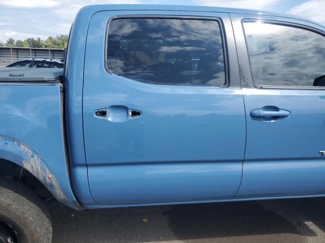 3TMCZ5AN8KM281376 - 2019 TOYOTA TACOMA DOUBLE CAB BLUE photo 10