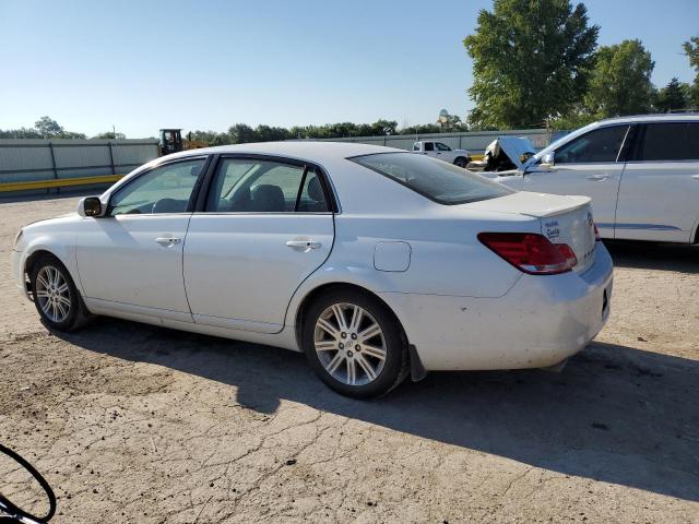 4T1BK36B26U120120 - 2006 TOYOTA AVALON XL WHITE photo 2