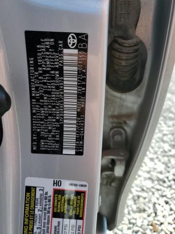 5YFBURHE5JP814976 - 2018 TOYOTA COROLLA L 银色 照片 12