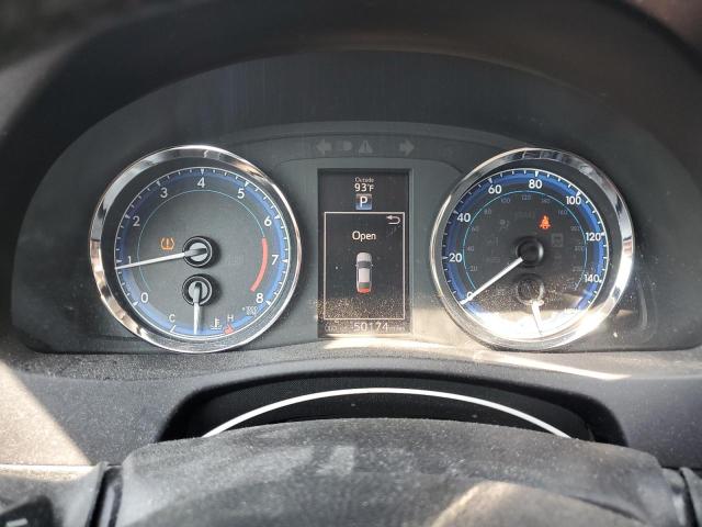 5YFBURHE5JP814976 - 2018 TOYOTA COROLLA L 银色 照片 9