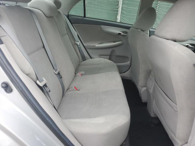 5YFBU4EE3CP071910 - 2012 TOYOTA COROLLA BASE Сріблястий фото 10