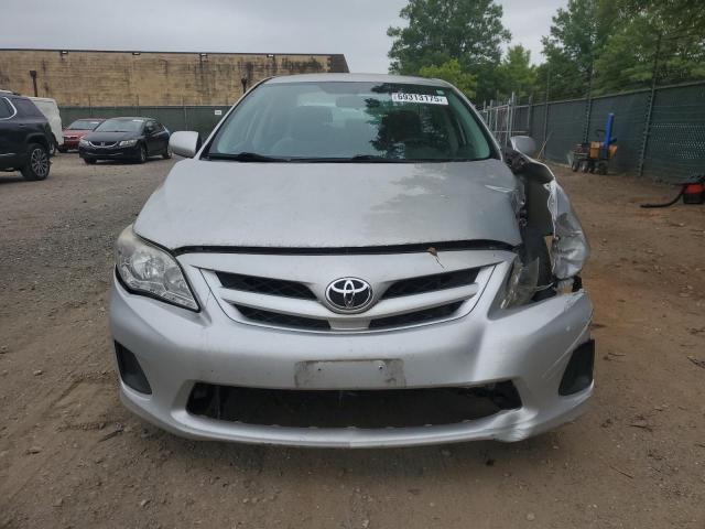 5YFBU4EE3CP071910 - 2012 TOYOTA COROLLA BASE Сріблястий фото 5