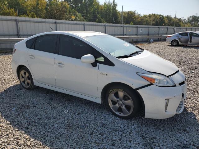 JTDKN3DU9D5618208 - 2013 TOYOTA PRIUS WHITE photo 4