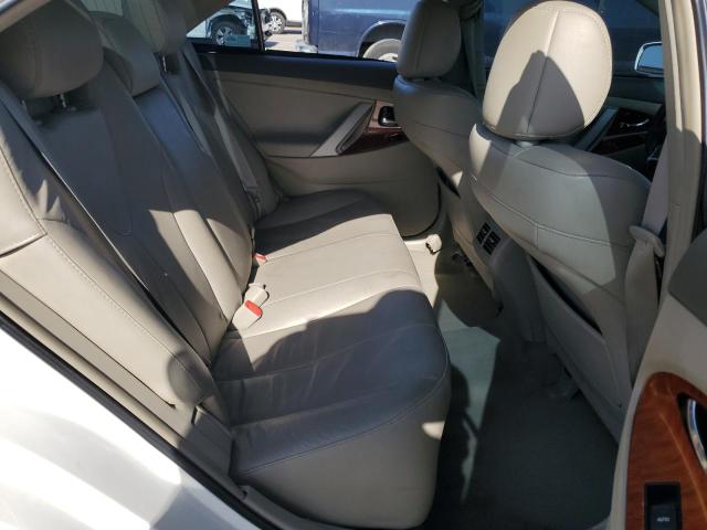 4T4BF3EK3BR104997 - 2011 TOYOTA CAMRY BASE WHITE photo 10