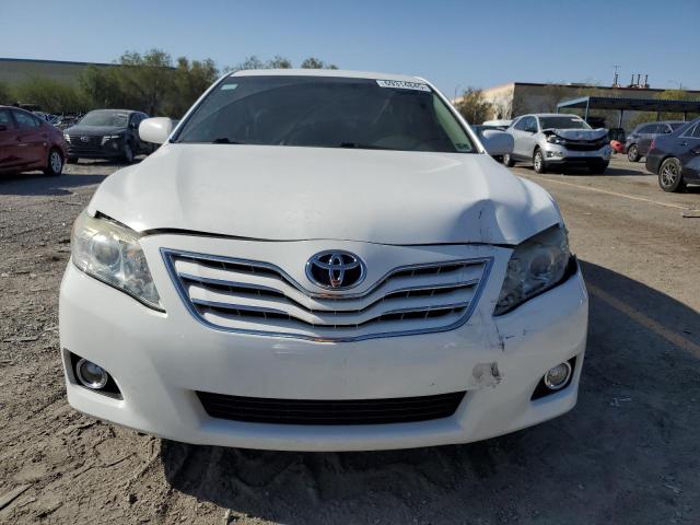 4T4BF3EK3BR104997 - 2011 TOYOTA CAMRY BASE WHITE photo 5