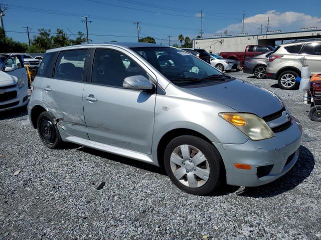 JTKKT624765019779 - 2006 TOYOTA SCION XA SILVER photo 4