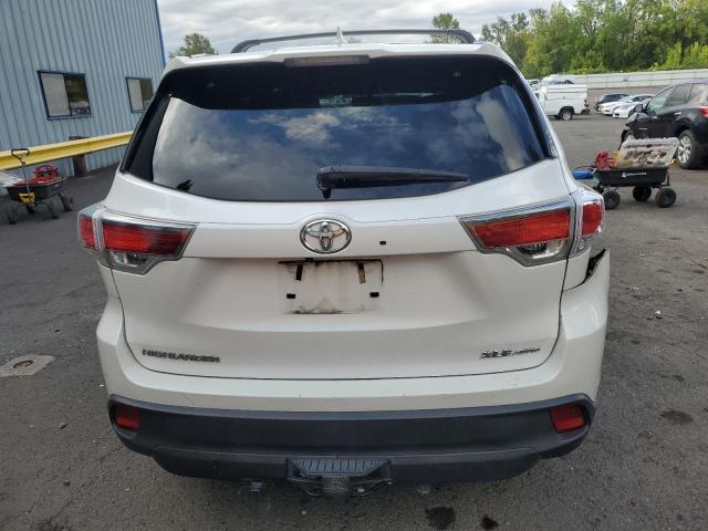 5TDJKRFH8FS083134 - 2015 TOYOTA HIGHLANDER XLE WHITE photo 6