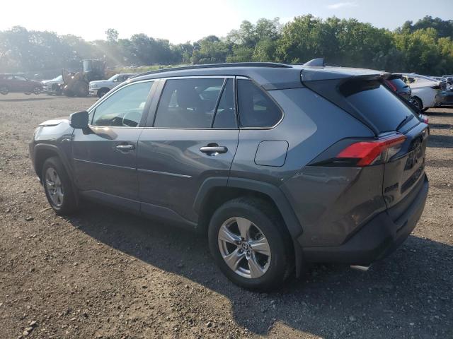 2T3P1RFV0PC331350 - 2023 TOYOTA RAV4 XLE ნაცრისფერი ფოტო 2