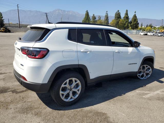 3C4NJDBN8ST608972 - 2025 JEEP COMPASS LATITUDE WHITE photo 3