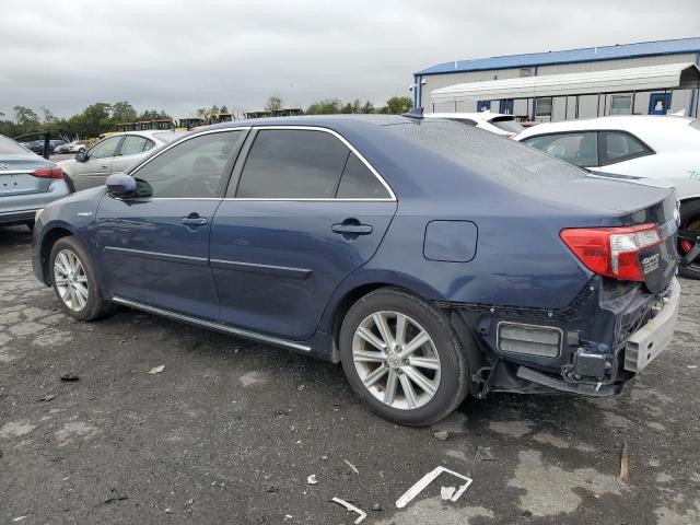 4T1BD1FK2EU133947 - 2014 TOYOTA CAMRY HYBRID BLUE photo 2