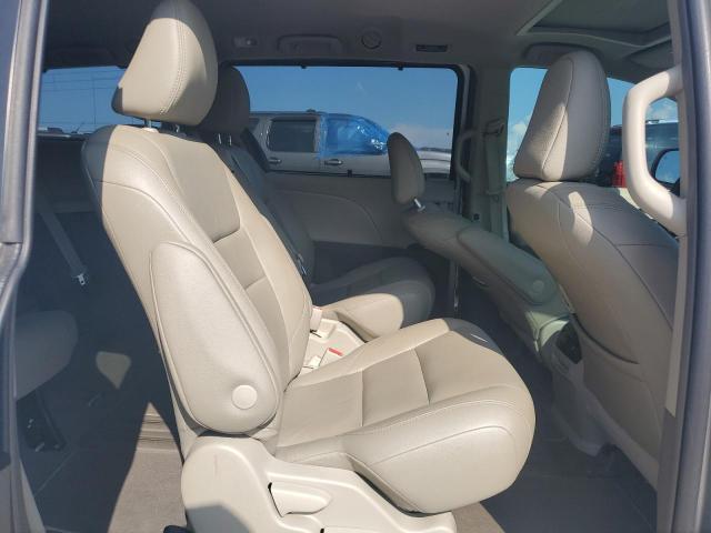 5TDYZ3DC2KS014609 - 2019 TOYOTA SIENNA XLE SILVER photo 10