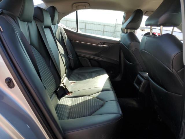4T1T11BK9NU052463 - 2022 TOYOTA CAMRY SE SILVER photo 10