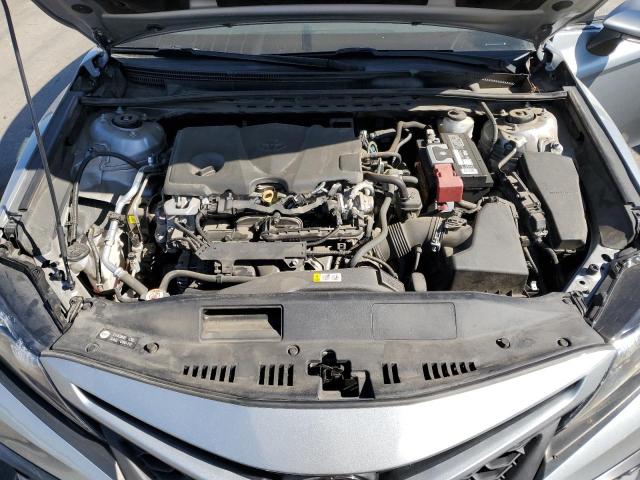 4T1T11BK9NU052463 - 2022 TOYOTA CAMRY SE SILVER photo 11