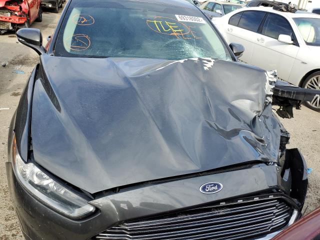 1FA6P0H72G5135779 - 2016 FORD FUSION SE GRAY photo 5