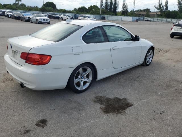 WBAKG7C51DE803636 - 2013 BMW 335 I WHITE photo 3