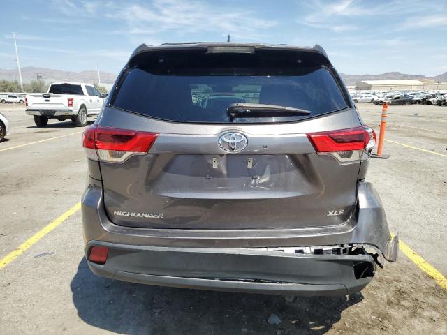 5TDKZRFH4KS359433 - 2019 TOYOTA HIGHLANDER SE GRAY photo 6