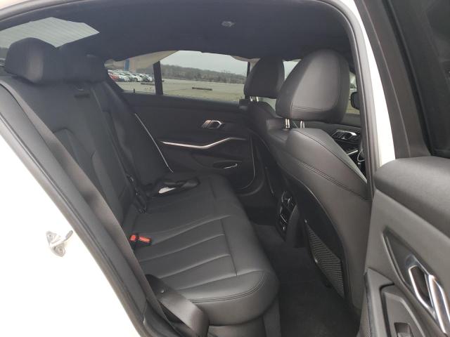 WBA5R7C58KAE82998 - 2019 BMW 330XI თეთრი ფოტო 10