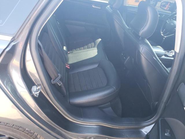3FA6P0H76JR113336 - 2018 FORD FUSION SE GRAY photo 10