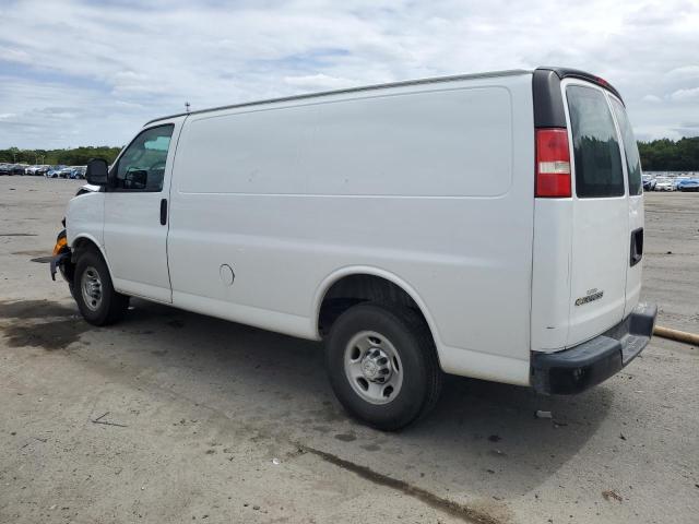 1GCWGAFP6J1276565 - 2018 CHEVROLET EXPRESS G2 WHITE photo 2