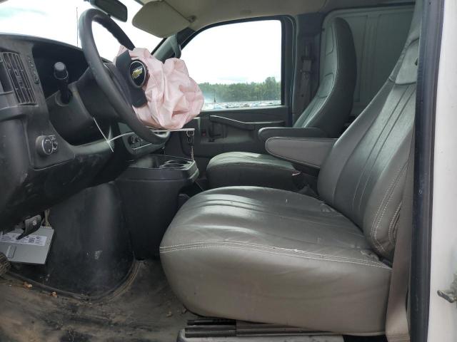 1GCWGAFP6J1276565 - 2018 CHEVROLET EXPRESS G2 WHITE photo 7