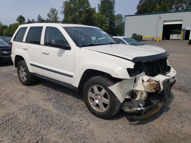 1J8HR48N98C186608 - 2008 JEEP GRAND CHER LAREDO WHITE photo 4