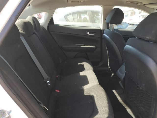5XXGT4L35KG351071 - 2019 KIA OPTIMA LX WHITE photo 10